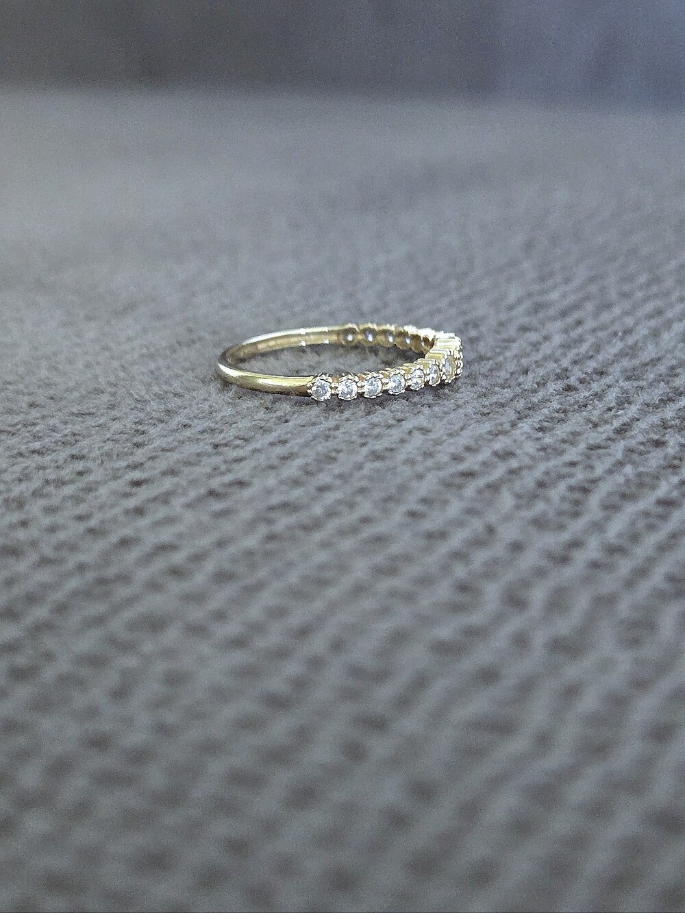Dainty 14K Gold💛 Ring💍 with Fifteen Graduated Lab🧪 Created Diamonds💎 - Picture 15 of 16